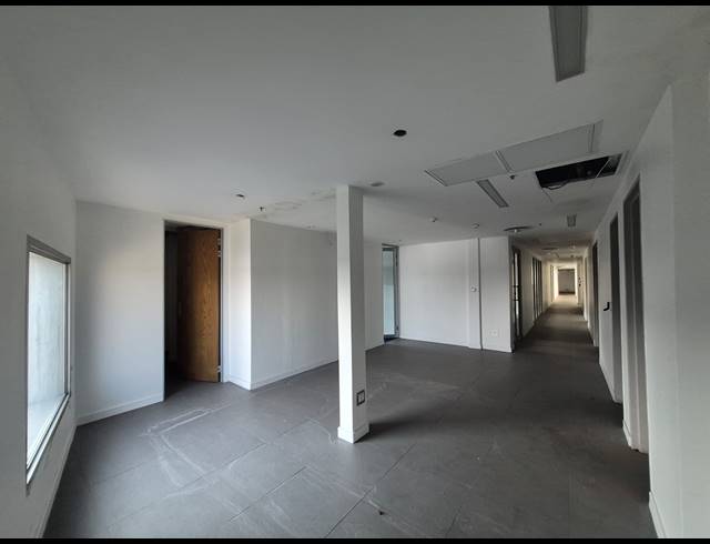 1,597M² OFFICE TO LET IN SANDTON CENTRAL